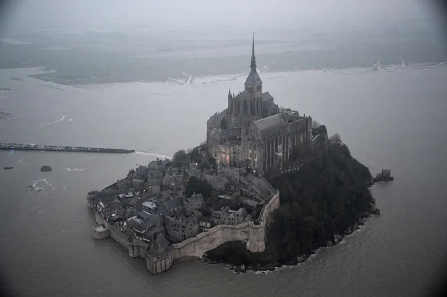 Le Mont-Saint-Michel vu du ciel