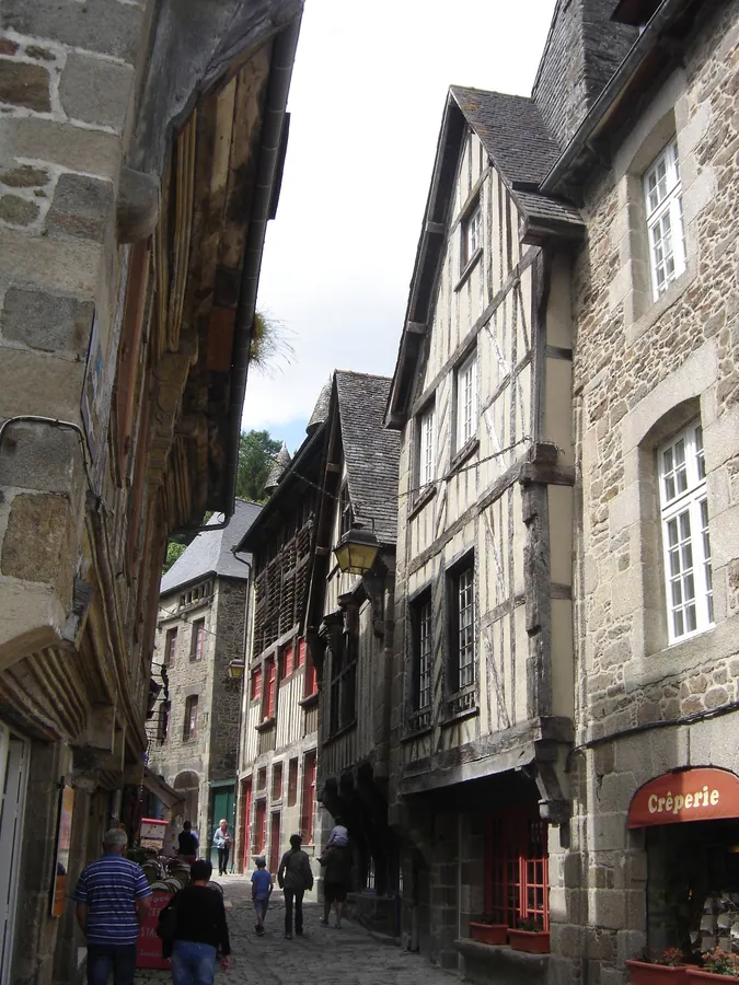 Dinan